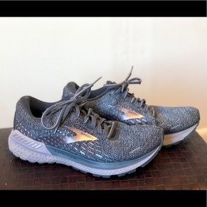 Brooks Adrenaline GTS Running Shoes - Size 9